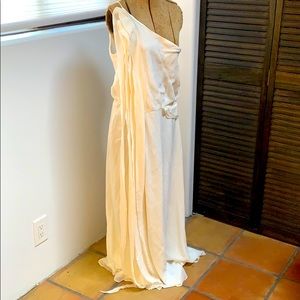 Gorgeous romantic silk/crepe cocktail/wedding gown